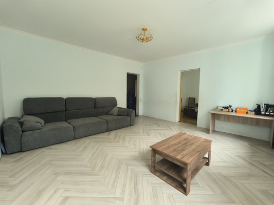 Купить 4-комнатную квартиру