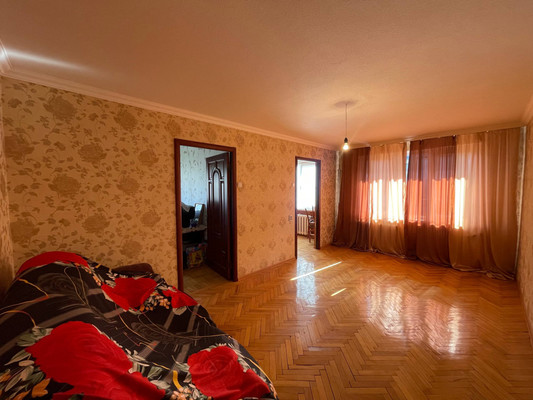 Купить 4-комнатную квартиру